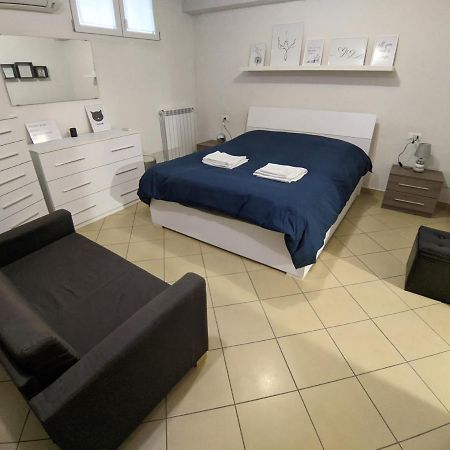 Large House 3 Floors City 'N Sea Vitinia Luaran gambar