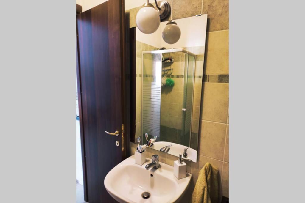 Large House 3 Floors City 'N Sea Vitinia Luaran gambar